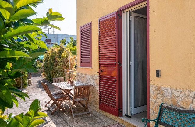 Room 'Villa Nike - 3' with Shared Pool, Wi-Fi and Air Conditioning