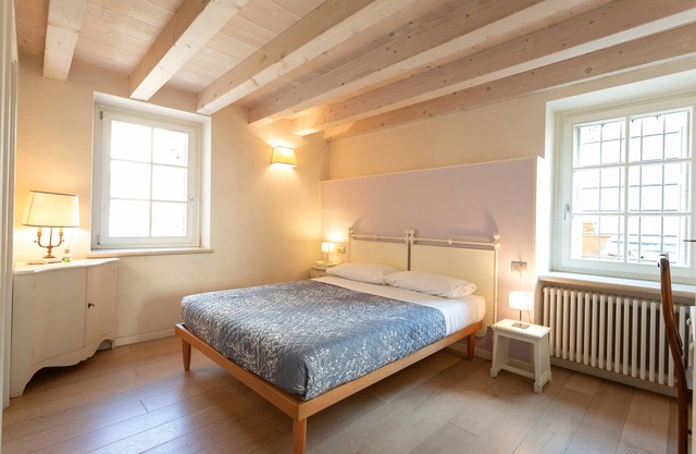 Room with en suite bathroom, wifi, A/C, between Verona center and at Valpolicella