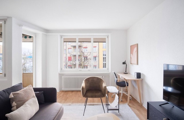 Roomy Oerlikon 3.5 Room w/Parking, 1min to Train Station, by Blueground
