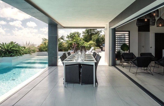Rose Dog- 4 bedrooms with stunning views