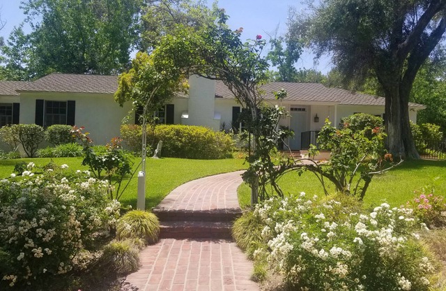 ROSEBOWL Pasadena 40% off Huge sleeps16 Large Family/Group, Pets Free, Handicap