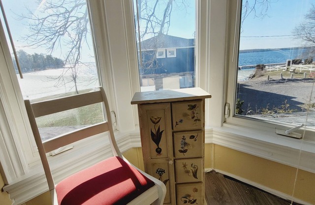 Rosedale Cottage retreat @ Balsam Lakefront