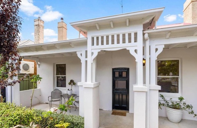 Roseland Cottage - CBD Heritage