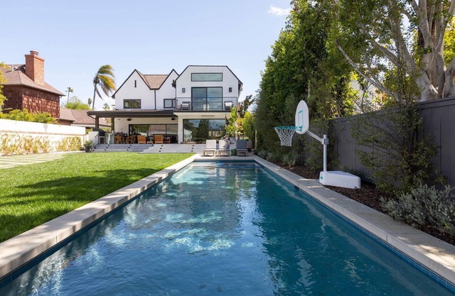 Rosewood Avenue II by onefinestay