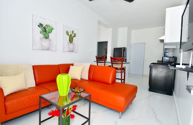 Rosil Place, Private Beach Apt #3, Fully Loaded