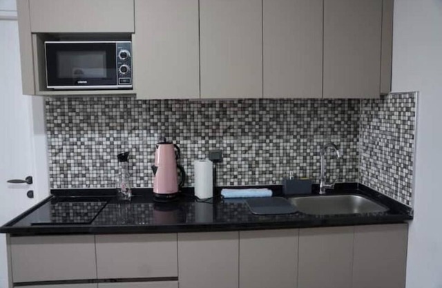 Royal Homes 402