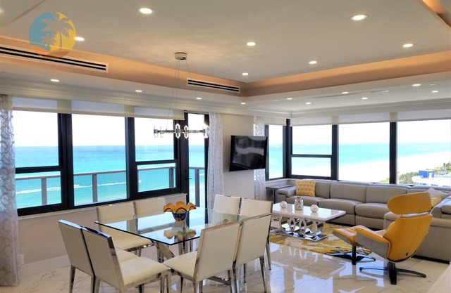 Royal Penthouse Panoramic Views of Beach-Pools - 1701