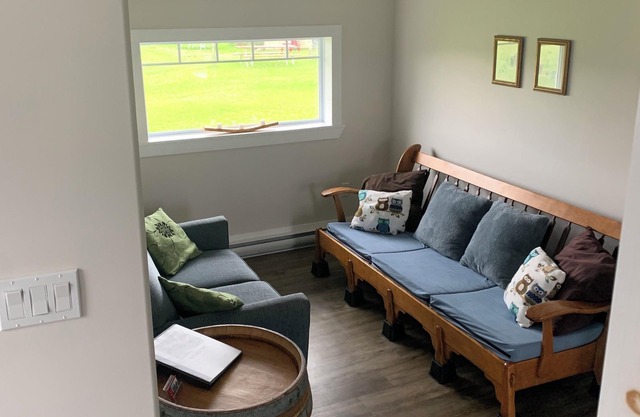 Royal Road Retreat ~ Cheesemaker’s Loftn(sleeps 6 max)