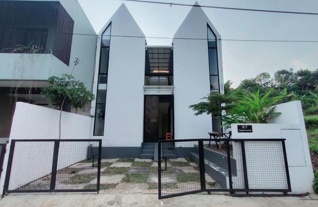 Rumah Kembar DI kawasan wisata lembang