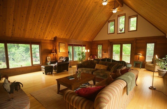 Runaway Rooster B&B - The Roost