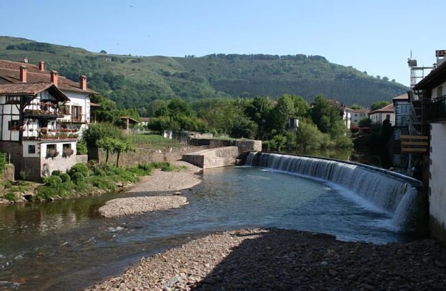 Rural Apartment Elizondo for 6 people
