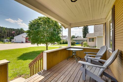 Rural Dog-Friendly Hixton Home BBQ Ready!