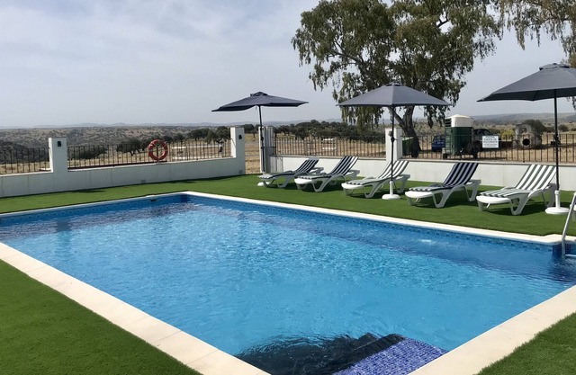 Rural house "Finca los Llanos" from 8 to 20 guests.