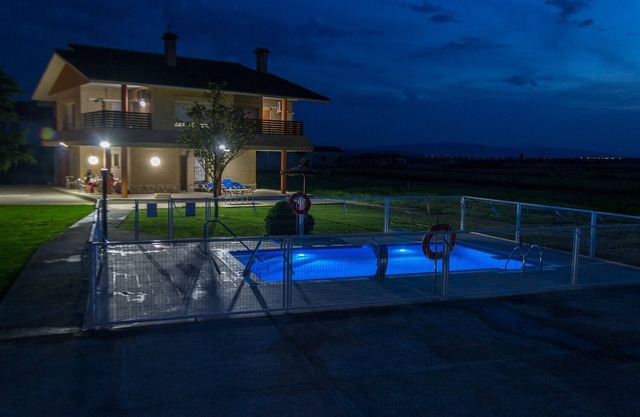 RURAL HOUSE WITH PRIVATE SWIMMING POOL OASIS DE BARDENAS - NAVARRA - SPAIN