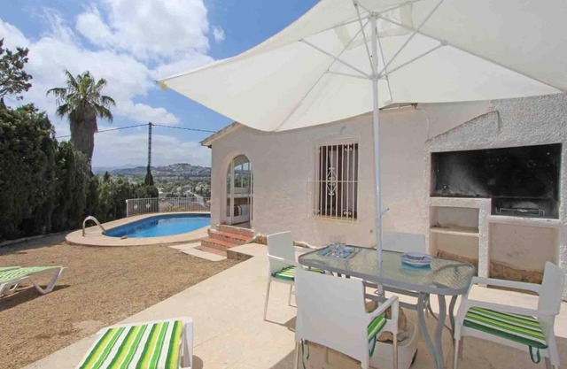Rustic and classic villa with private pool in Moraira, on the Costa Blanca, Spain for 4 persons