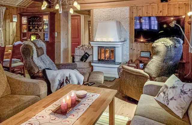 Rustic and cozy cottage in Elgå by lake Femund.