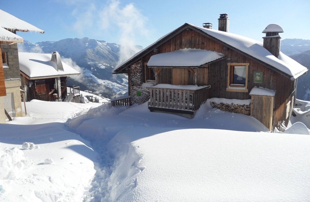 Rustic chalet on the slopes, exceptional view of Mont Blanc