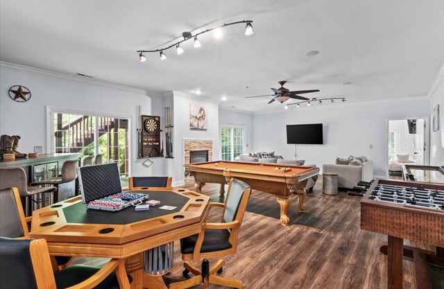 Rustic Escape w/Game Room & Modern Amenities