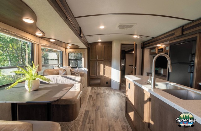 RV 2 Enjoy Lake Sunsets w/38' Bunkhouse at the Beach
