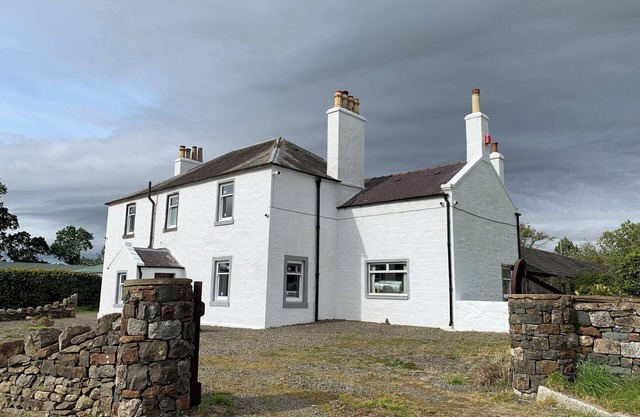 RYEHILL WITH FISHING, pet friendly, with open fire in Sanquhar