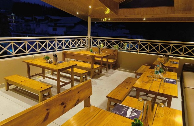 Sa-Ba Manali Inn, Mall Road