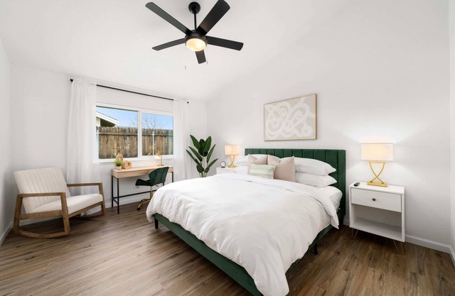 Sacramento Gem w/Cozy Wood Fireplace, BBQ Grill