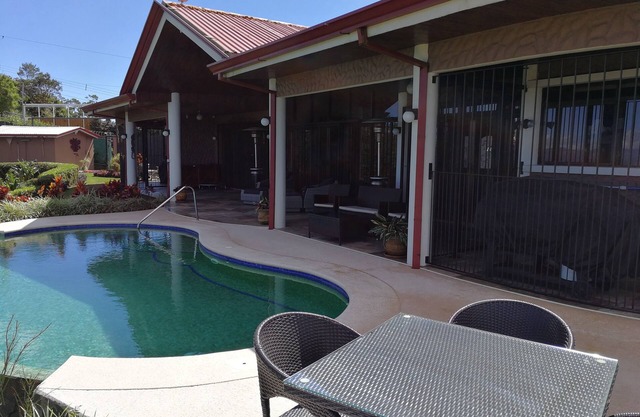 Safe secure Mountain Home w/pool+views