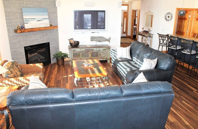 Sailfish Point Villa 6203 | Marina View | End Unit | Balcony