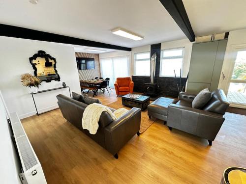 Sailing Lake Lodge - The Beach, Snettisham