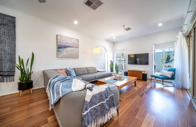 Sailors' Retreat 3BR Pool Beach Study
