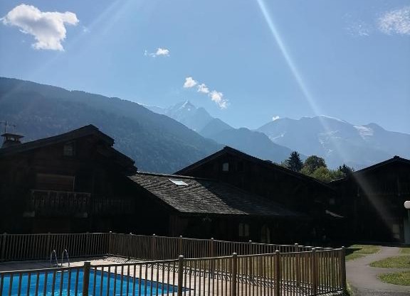 Saint-Gervais, appart cosy, piscine & pied des pistes