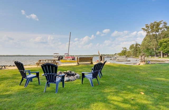 Saint Helen Lake House with Private Beach and Fire Pit