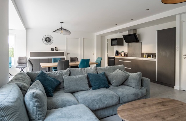 Salicorne - Two Bedroom Apartment, Sleeps 4