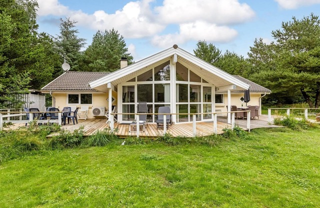 "Samine" - 2km from the sea by Interhome