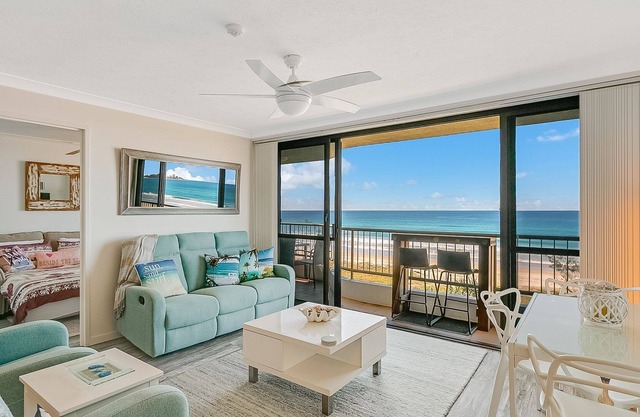 San Simeon 31 - Absolute Beachfront Tugun - Min. 3 Night Stays!