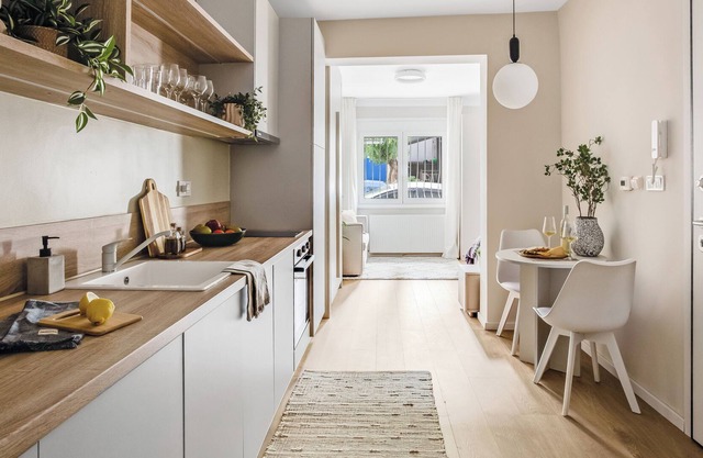 Sanders New Town - Homely Studio Apartment