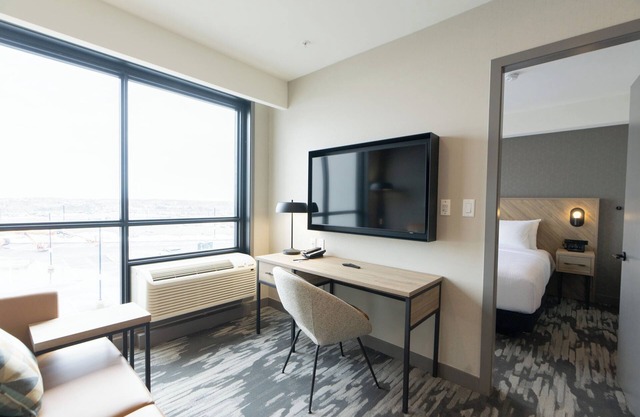 Sandman Signature Dallas Las Colinas Hotel & Suites