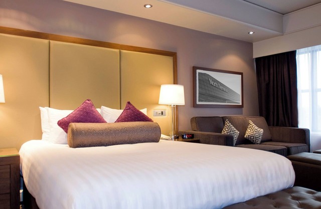 Sandman Signature London Gatwick Hotel