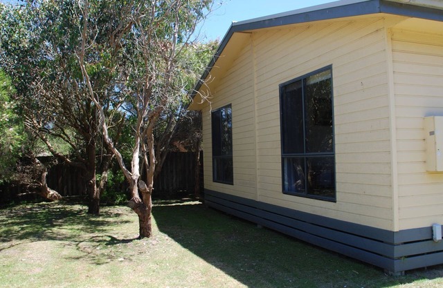 Sandy Point Getaway Wilsons Prom. Pet Friendly, Internet and Linen Included.