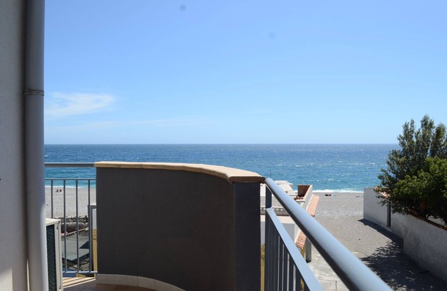 Sant’Anna Beach House – Comfort and the sea just steps away