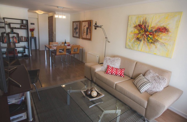 Santiago Chile: Chic Modern Downtown 2BR 2 BA, A/C, W/D, Balcony, Ideal Location