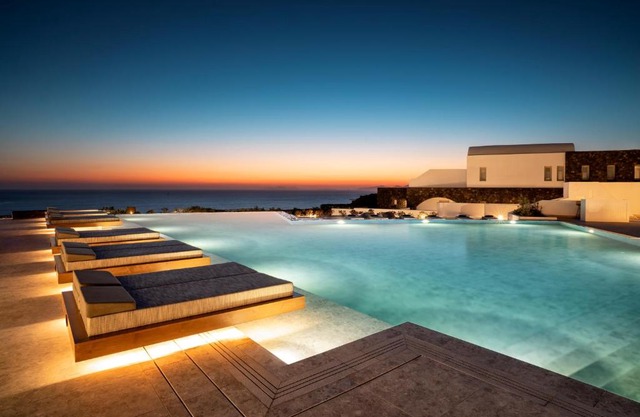 Santo Pure Oia Suites & Villas