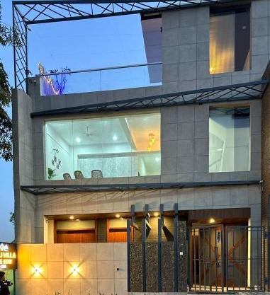 Saroj Villa