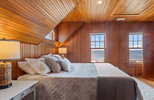 Save 10% on Fall Stays - Book by Nov 21!