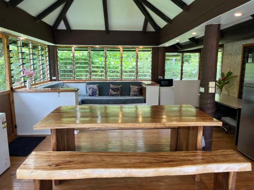 Savusavu Salt Lake Guesthouse