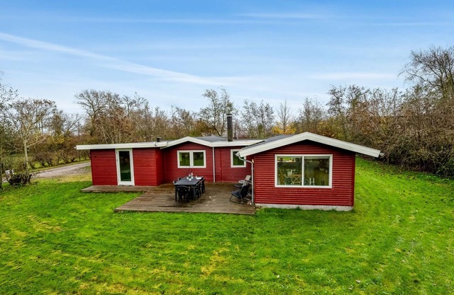 "Scarlet" - 400m to the fjord by Interhome