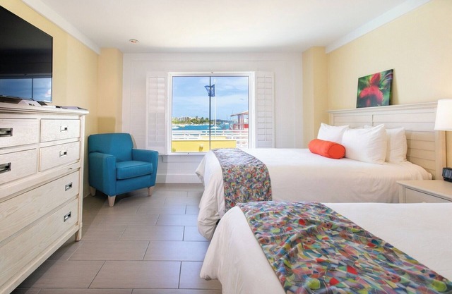 Scenic Harbor View | 4 Queen Rooms | Group-Friendly Stay Near Attractions