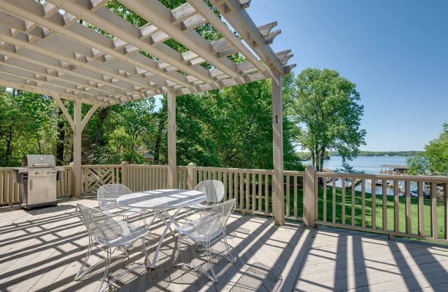 Scenic Smith Mountain Lake Getaway w/Deck + Dock!