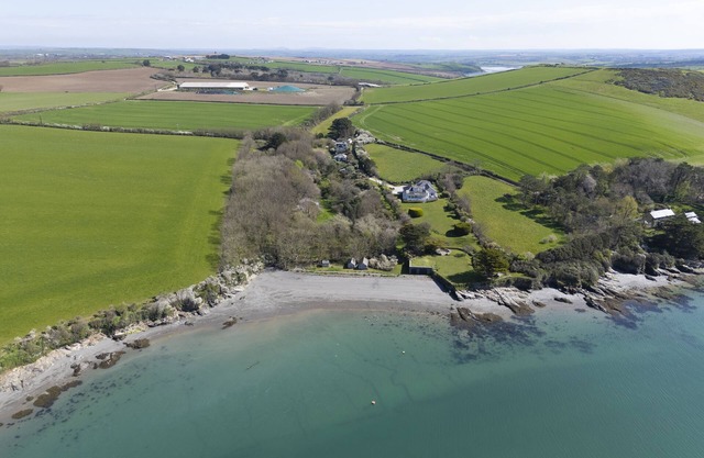 Schoopers is set amongst rolling green fields on the edge of the Camel Estuary.