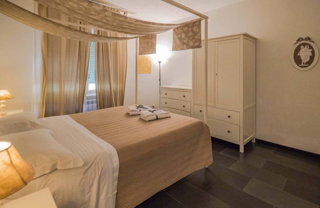 Sciacchetrà Ground Floor Apartment with AC